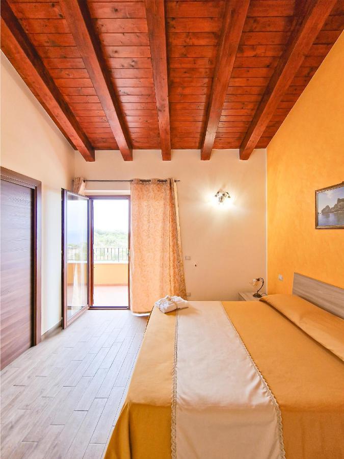 סנטה תרזה די ריבה Agriturismo Bella Vista - Da Carmelo חדר תמונה