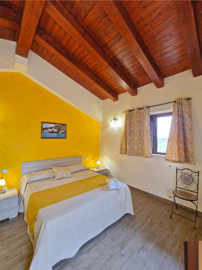 סנטה תרזה די ריבה Agriturismo Bella Vista - Da Carmelo חדר תמונה