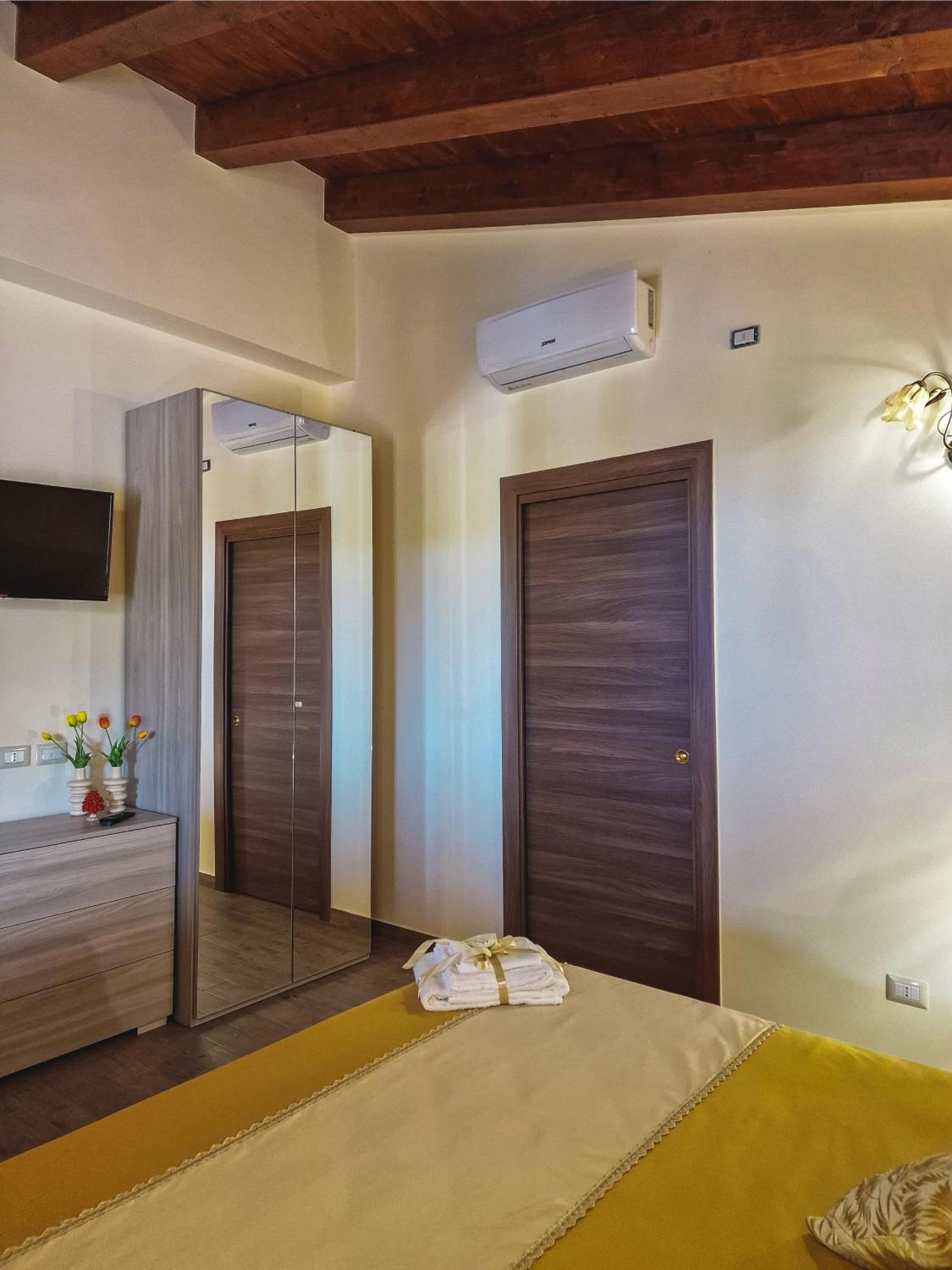 סנטה תרזה די ריבה Agriturismo Bella Vista - Da Carmelo חדר תמונה